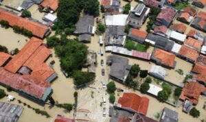 Banjir Lumpuhkan Bekasi, Pemerintah Harus Evaluasi