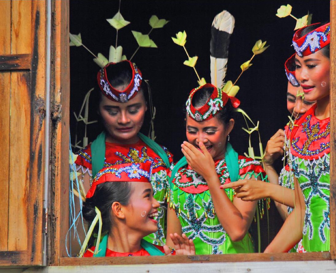 BAGUNUNG PERAK, PERNIKAHAN AGUNG DAYAK MA’ANYAN