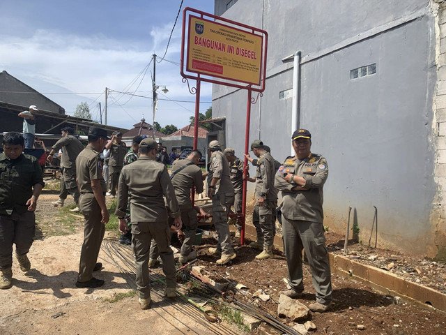 Kisruh IMB di Perumahan Sawangan Depok, Satpol PP Segel 100 Rumah