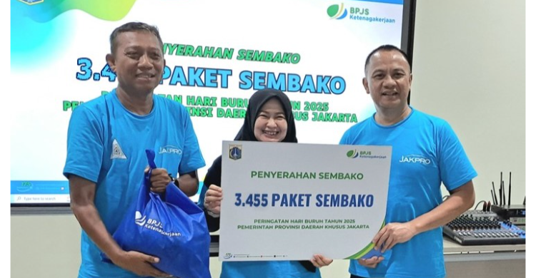 may-day-2025-bpjs-ketenagakerjaan-dki-serahkan-3455-paket-sembako_263864.jpeg