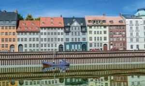 MENGUNJUNGI COPENHAGEN DENMARK - Property and The City