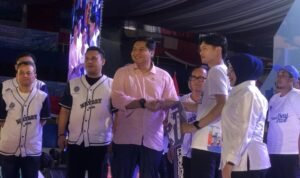 Di Hari Buruh 1 Mei Menteri PKP Serahkan 100 Kunci Rumah Subsidi Untuk Buruh