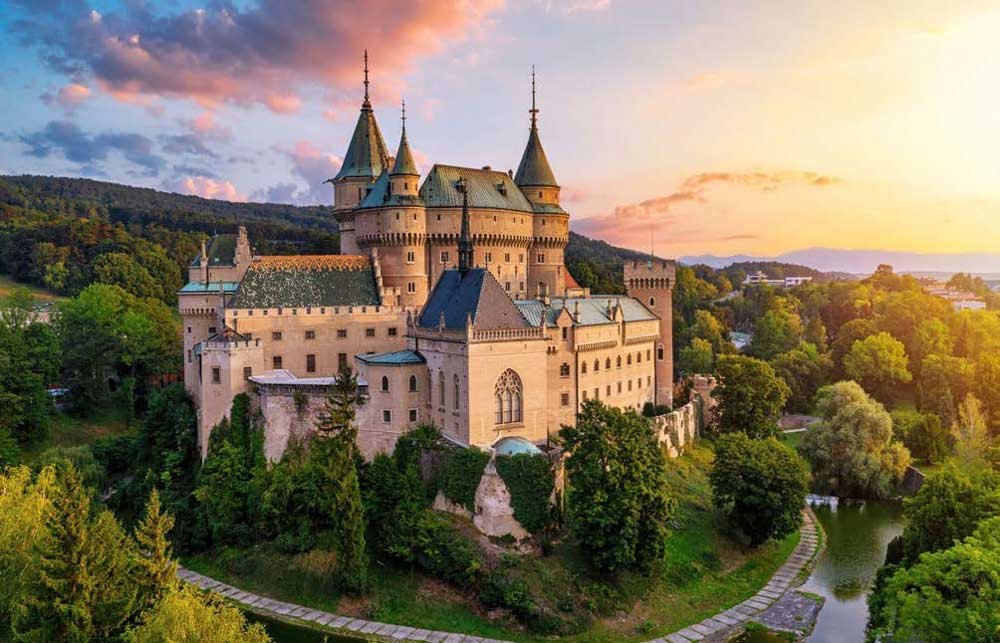 SLOVAKIA, BERPETUALANG KE NEGERI DONGENG