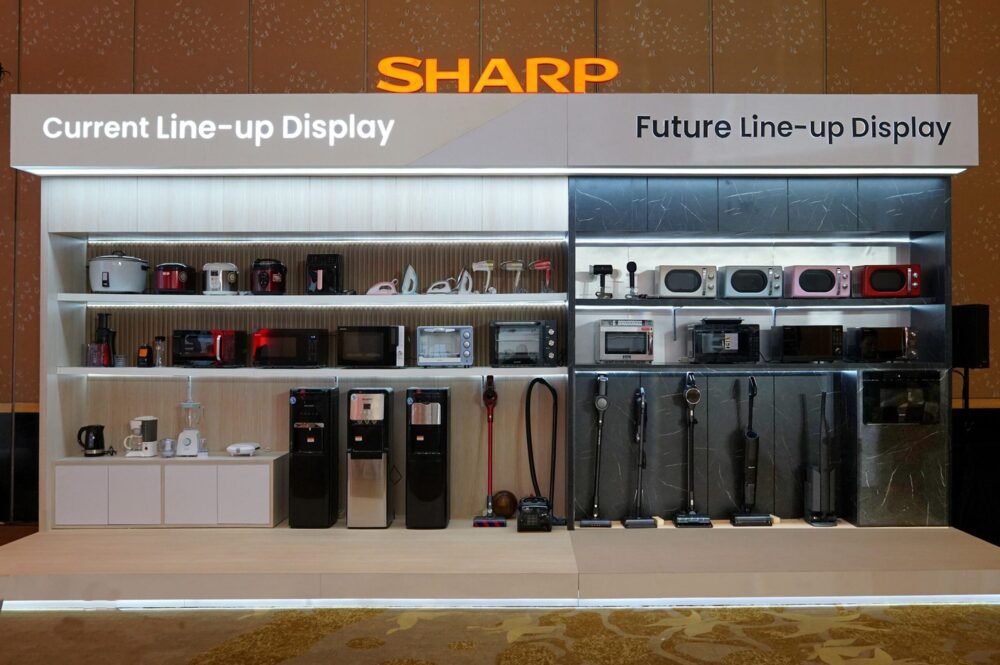 Usung Brand AQUOS, Sharp Sponsori Spurs