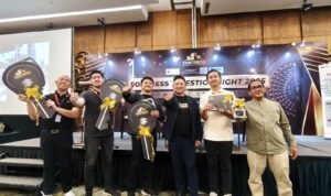 Bisnis Pintu Baja Fortress Terus Tumbuh, JBS Perkasa Beri Penghargaan Kepada Mitra Toko Terbaik