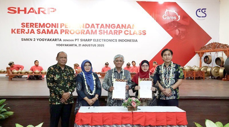 Sharp Class, Solusi Dekatkan Dunia Industri Bagi Pelajar SMK