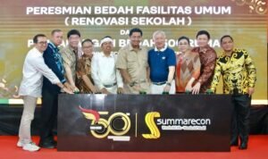 Top! Bedah 500 Rumah Jadi Bentuk Syukur Ulang Tahun Summarecon ke-50