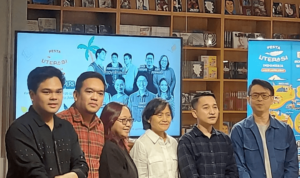 Membaca Buku Bisa Jadi Terapi Jiwa, Berbeda dengan “Scrolling” Media Sosial