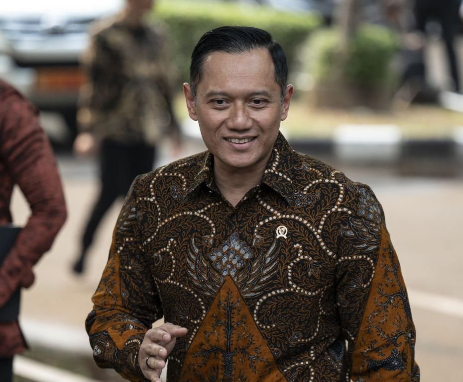 Tanggul Laut Raksasa tidak sepenuhnya dibangun dengan Concret