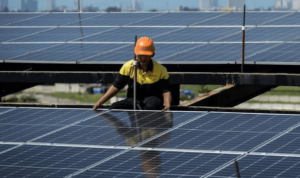 Menkeu Dorong PLTS untuk Pangkas Subsidi Listrik, IESR Nilai Cocok bagi Perumahan