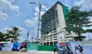 Kampus Universitas Ciputra Jakarta Siap 2026, Bulan Depan Tutup Atap