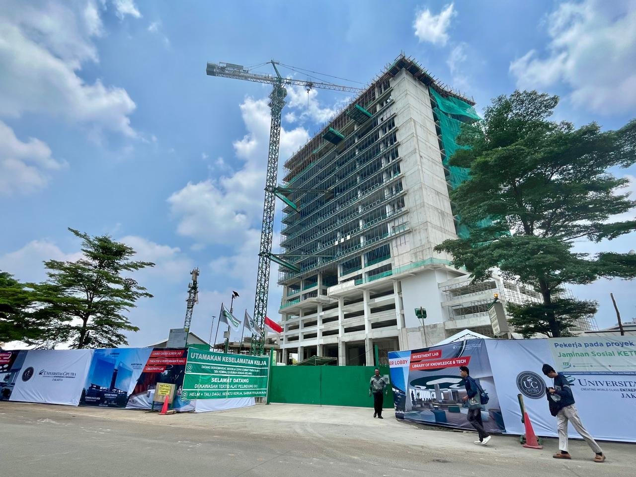 Kampus Universitas Ciputra Jakarta Siap 2026, Bulan Depan Tutup Atap