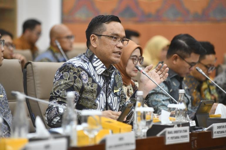 semester-i2025-pertamina-jaga-produksi-migas-dan-dorong-swasembada-energi_281001.jpeg