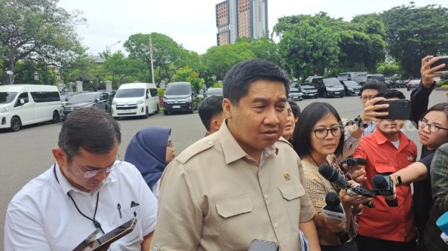 Pertemuan Prabowo-Maruarar di Singapura Jadi Awal Gagasan KUR Perumahan % Pertemuan Prabowo-Maruarar di Singapura Jadi Awal Gagasan KUR Perumahan %