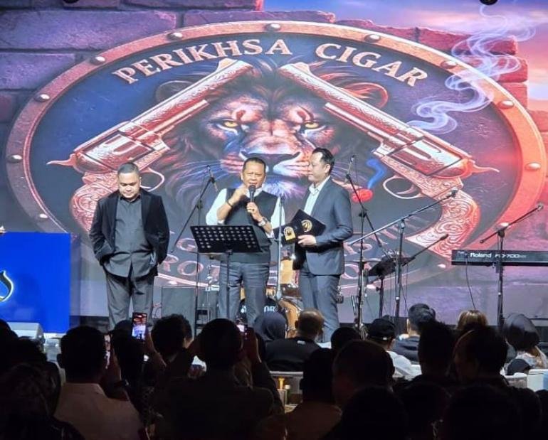 bamsoet-resmikan-komunitas-perikhsa-cigar-brotherhood_287461.jpg