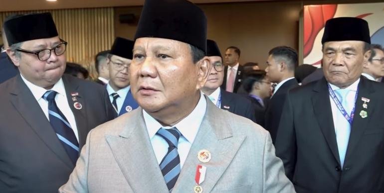 di-ktt-asean-trump-dan-prabowo-saling-beri-pujian-soal-perdamaian-dunia_286833.jpeg