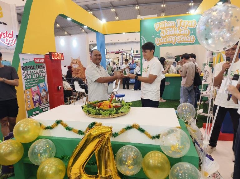 empat-tahun-berkembang-holycat-selebrasi-di-iipe-2025_287549.jpg
