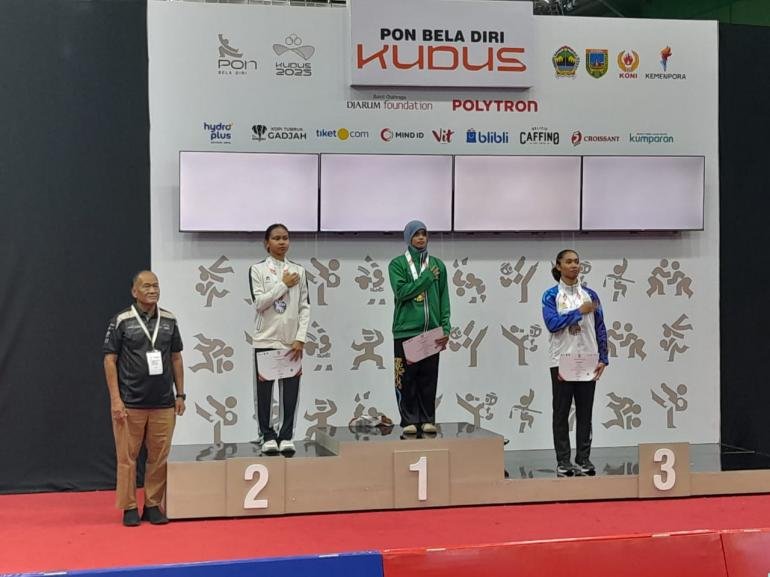 jatim-pertahankan-dominasi-juara-umum-wushu-pon-beladiri-kudus-2025_286823.jpg