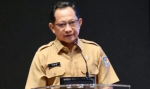 mendagri-tito-pemda-wajib-dukung-program-strategis-nasional_287117.jpg