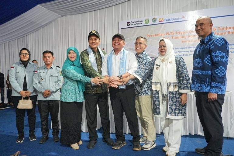 perkuat-ketahanan-pangan-ptba-hadirkan-dua-plts-irigasi-untuk-petani-muara-enim_286811.jpg